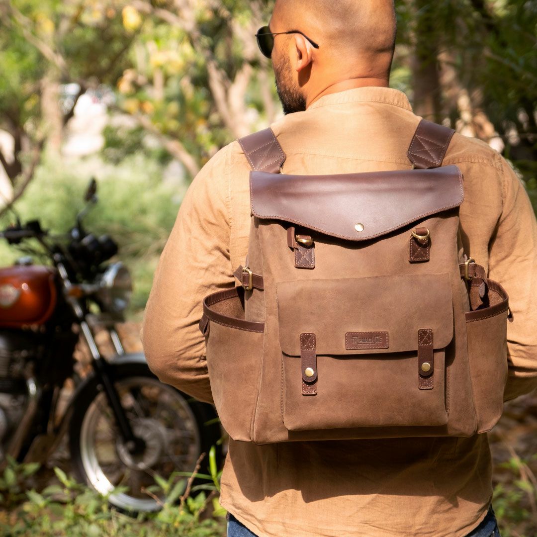 Trip Machine｜アウトランダー サドルバッグ｜バックパック｜タバコブラウン｜使用イメージ