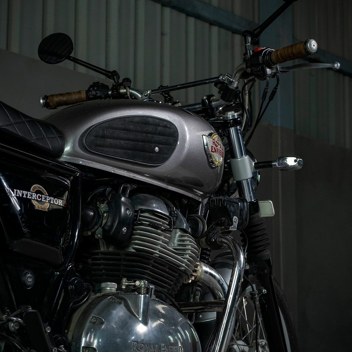 Trip Machine｜タンクパッド スエード クラシック ストライプ｜その他雑貨｜ブラック｜使用イメージ