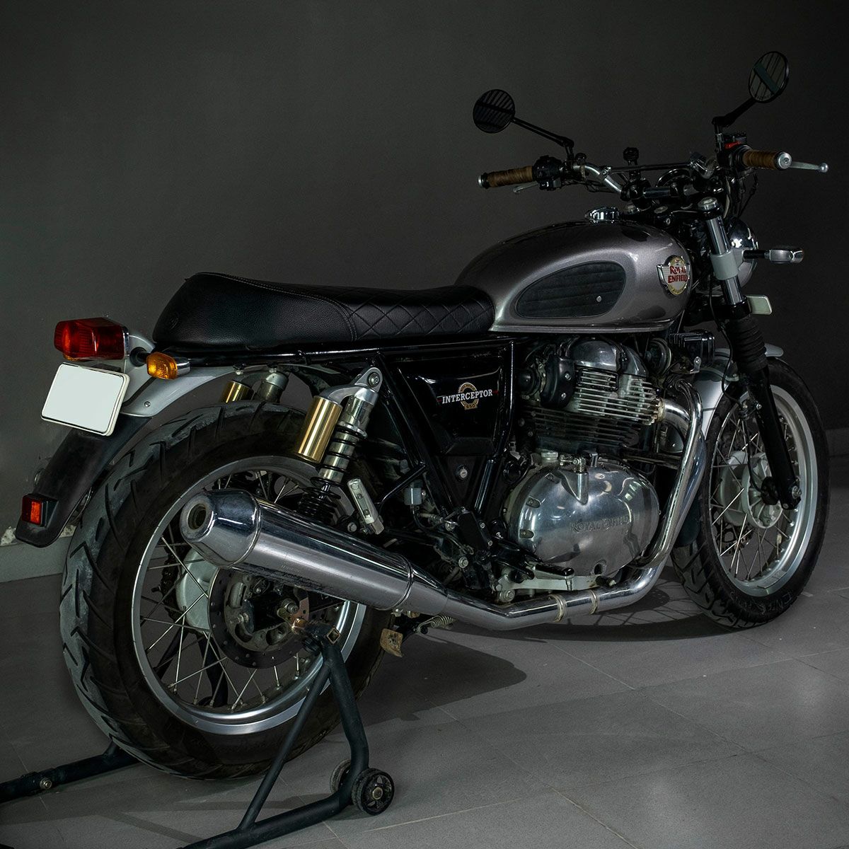 Trip Machine｜タンクパッド スエード クラシック ストライプ｜その他雑貨｜ブラック｜使用イメージ