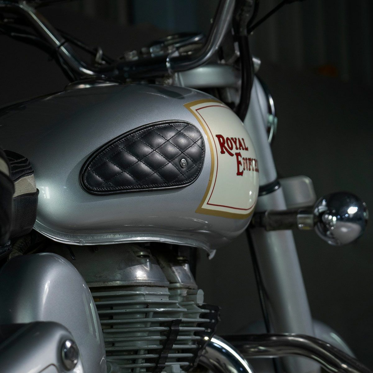 Trip Machine｜タンクパッド ミニ レザー ダイアモンド｜その他雑貨｜ブラック｜使用イメージ