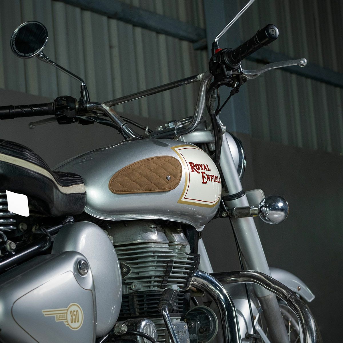 Trip Machine｜タンクパッド ミニ レザー ダイアモンド｜その他雑貨｜タバコ｜使用イメージ