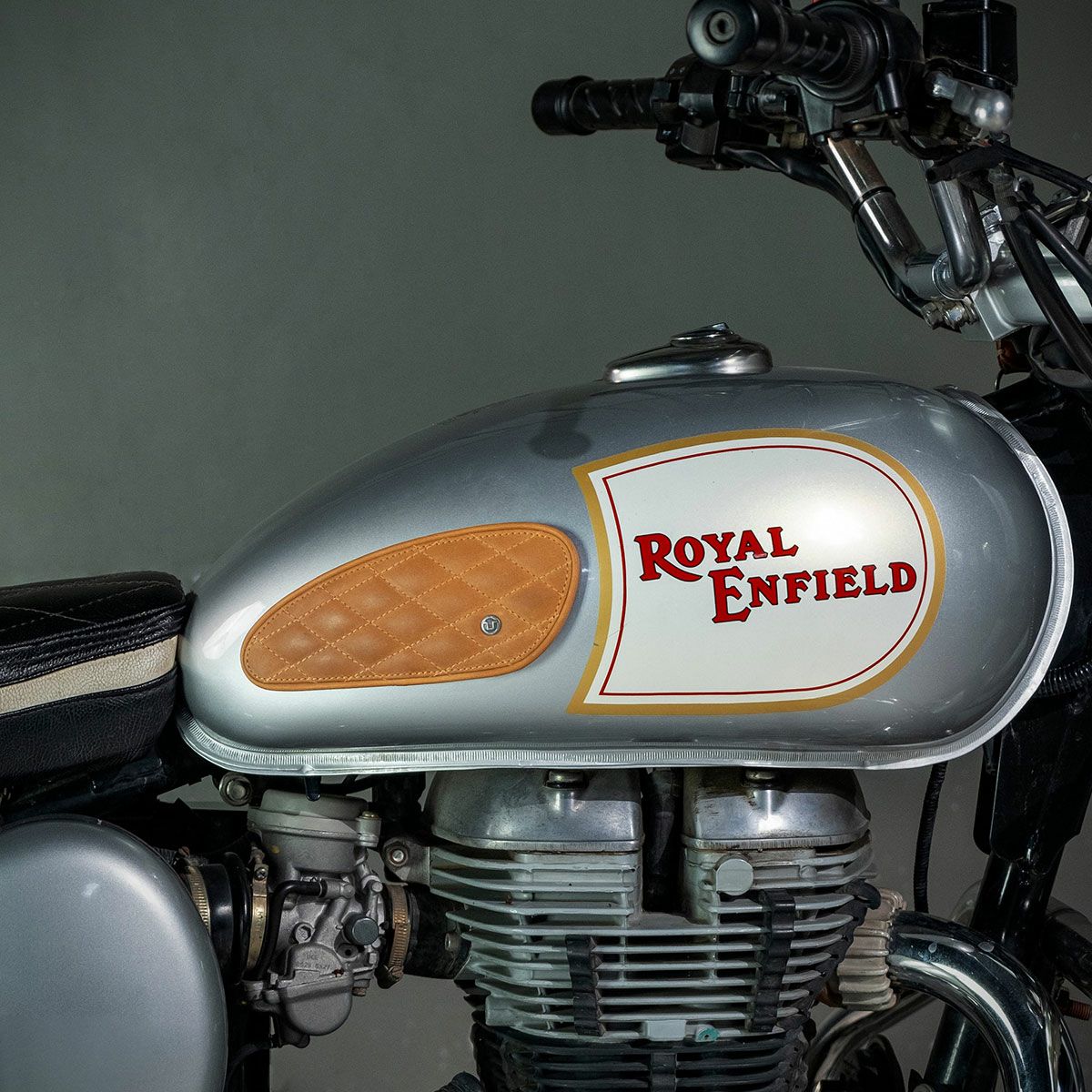 Trip Machine｜タンクパッド ミニ レザー ダイアモンド｜その他雑貨｜ヴィンテージタン｜使用イメージ