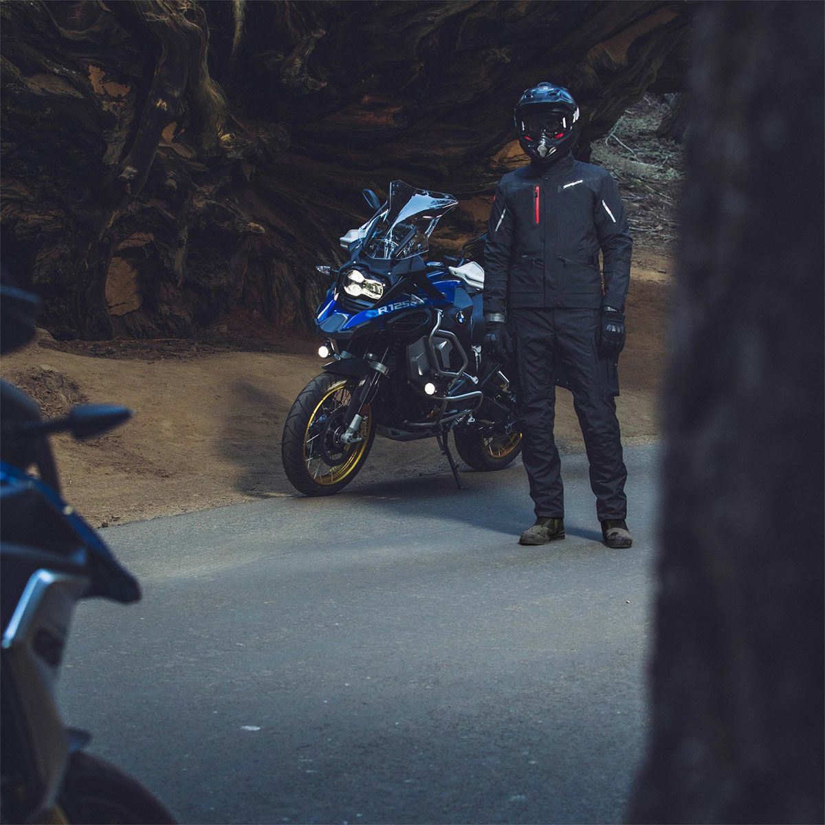 SPIDI｜ミッションT ジャケット｜ファブリック｜ブラック｜モデル着用