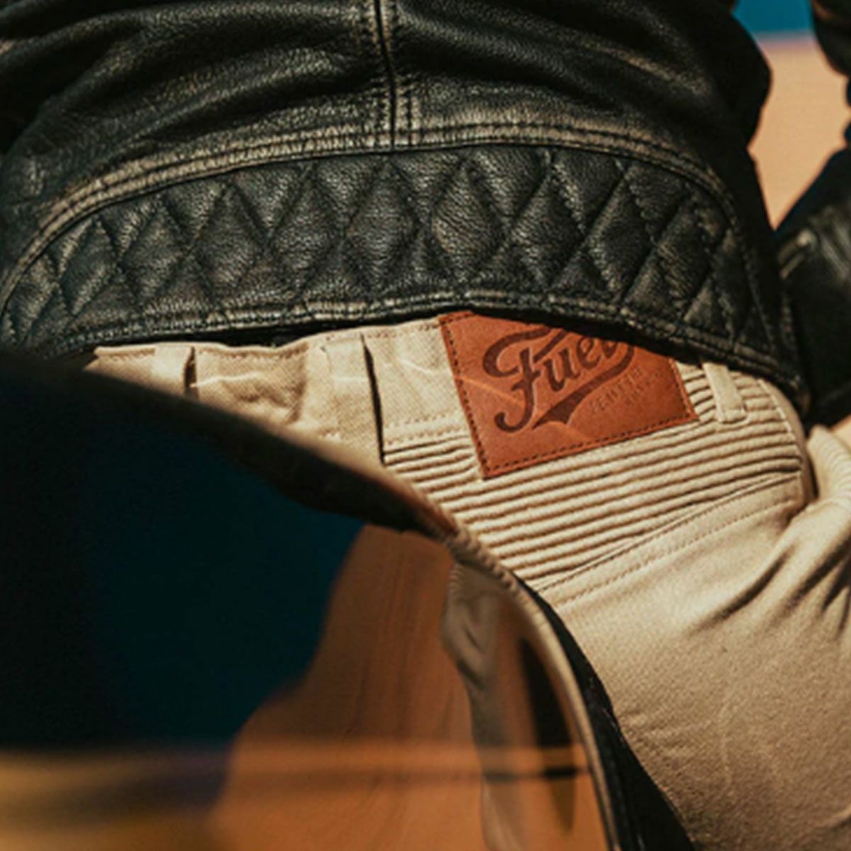 Fuel Motorcycles｜マーシャル パンツ｜その他パンツ｜サンド｜モデル着用