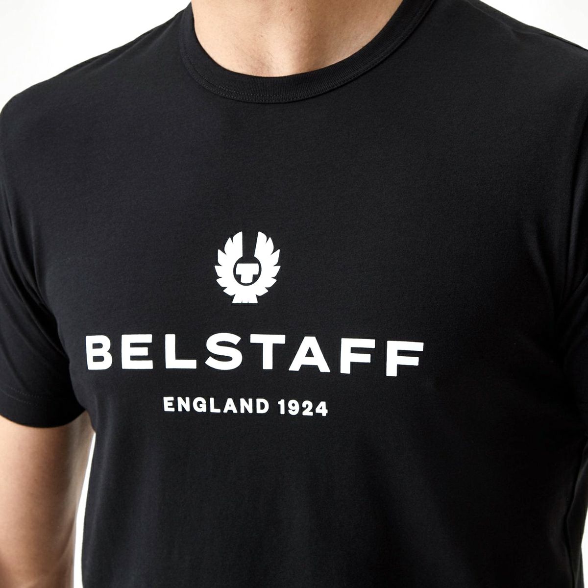 BELSTAFF｜1924 Tシャツ｜ブラック｜モデル着用