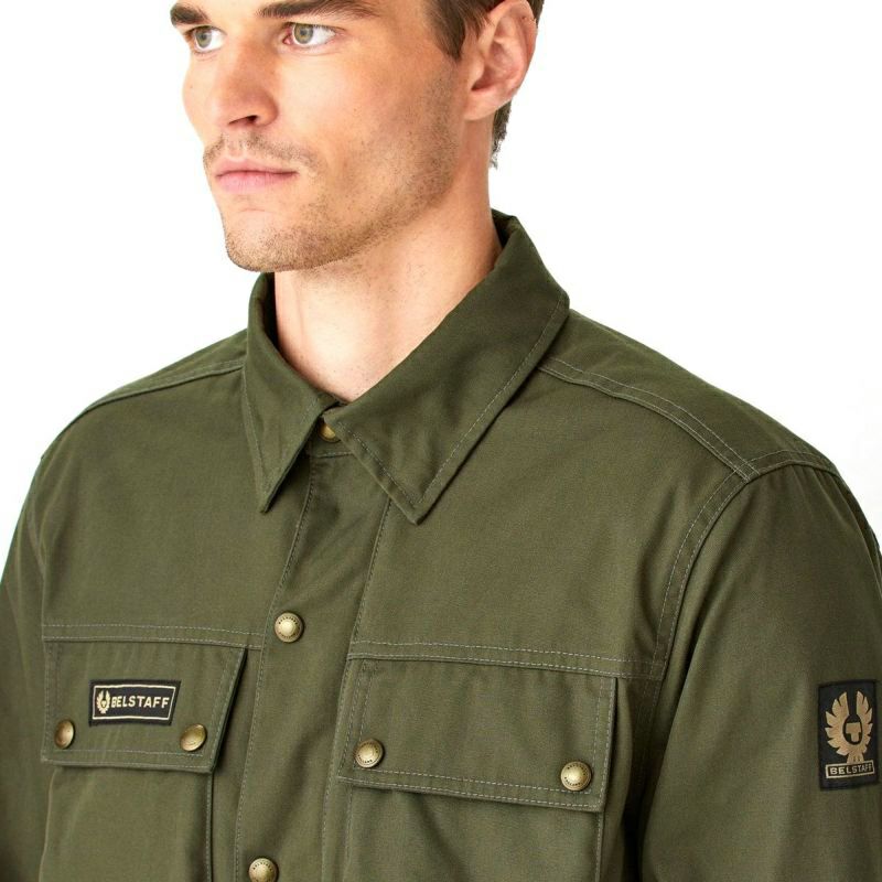 BELSTAFF｜マンション モーターサイクル シャツ｜ファブリック｜ベルスタッフオリーブ｜モデル着用