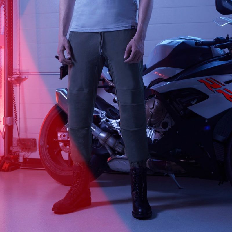 SPIDI｜モト ジョガー｜その他パンツ｜ミリタリーグリーン｜モデル着用