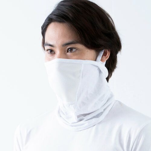 FREEZE TECH｜氷撃 冷感 フェイスカバー イヤーループ付き｜ネックカバー｜ホワイト｜モデル着用