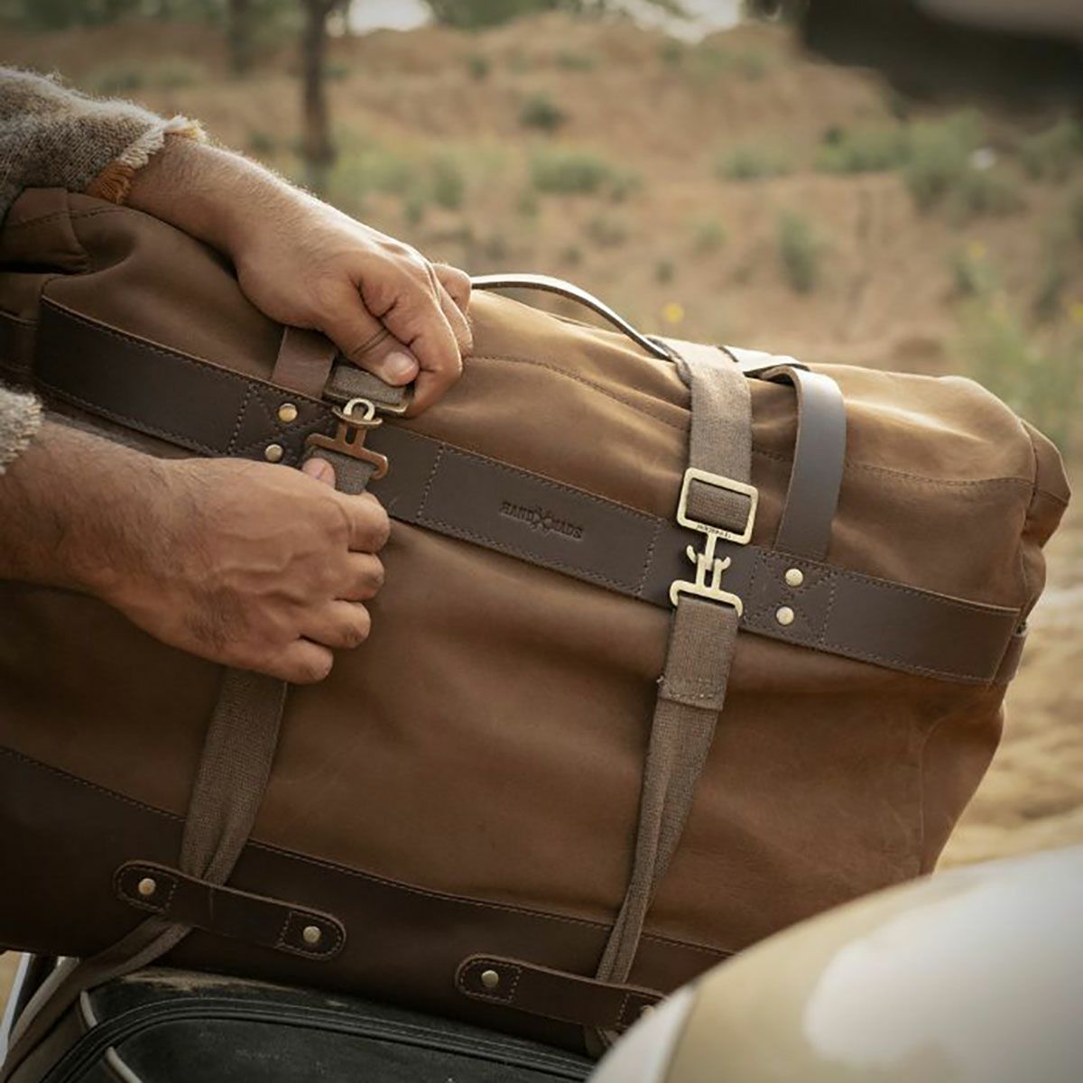Trip Machine｜アウトロー ローグ ダッフル バッグ｜その他バッグ｜タバコブラウン｜使用イメージ