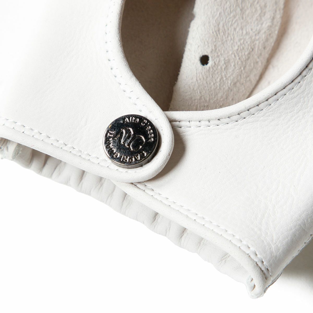 Alta Classe｜カウヌバック ドライビンググローブ｜ハーフ｜ホワイト