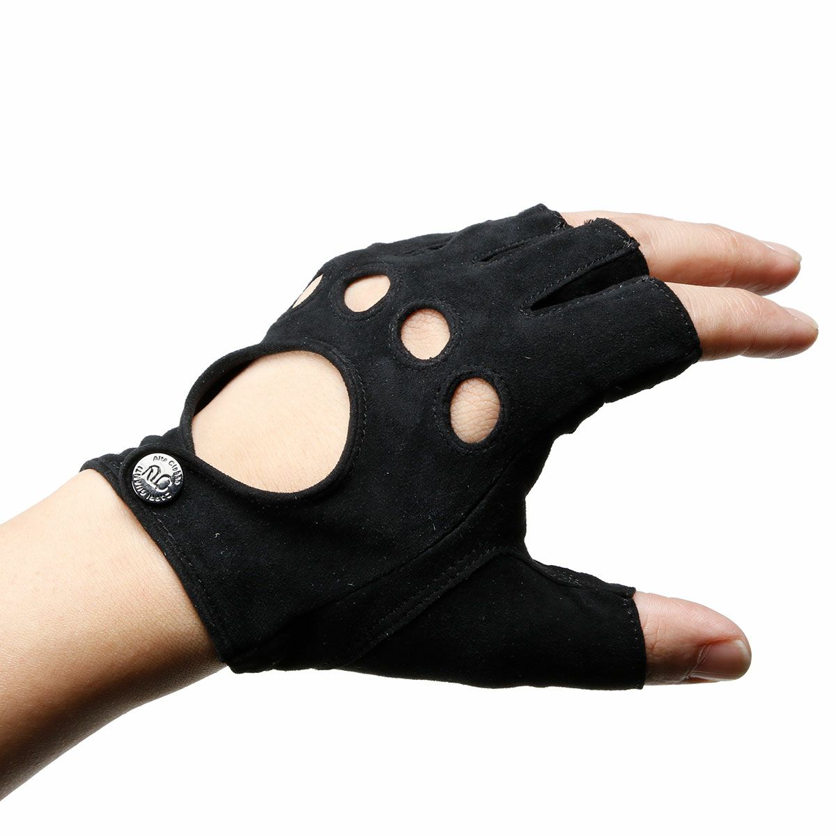 Alta Classe｜シープスエード ドライビンググローブ｜ハーフ｜ブラック｜モデル着用