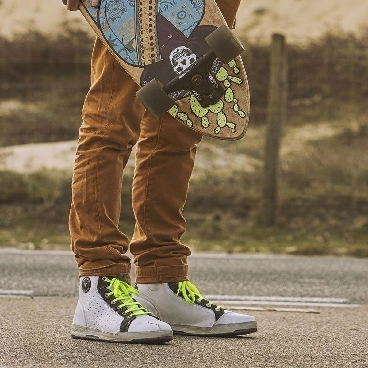 Stylmartin｜セクター｜スニーカータイプ｜ホワイト｜モデル着用