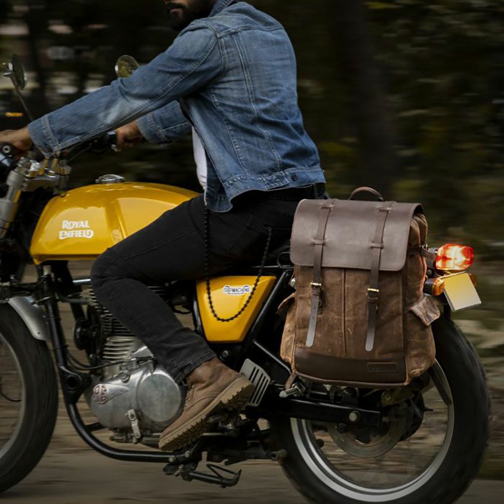 Trip Machine｜ランブラー バックパック パニア｜ダークタン｜使用イメージ