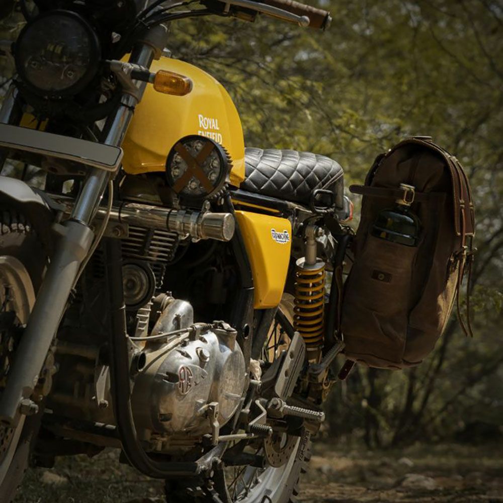 Trip Machine｜ランブラー バックパック パニア｜ダークタン｜使用イメージ