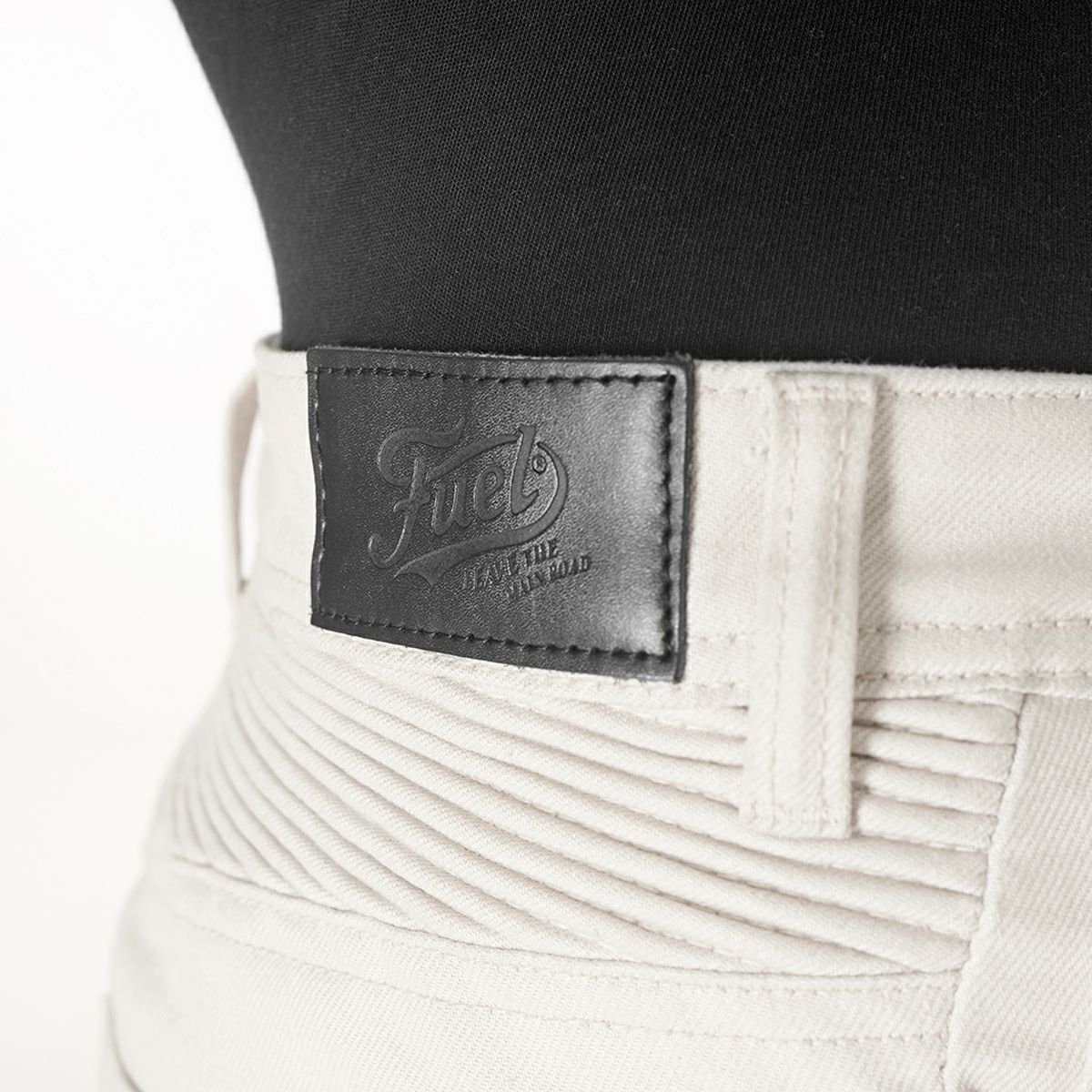 Fuel Motorcycles｜ウーマン サージェント コロニアル｜その他パンツ｜ホワイト｜着用