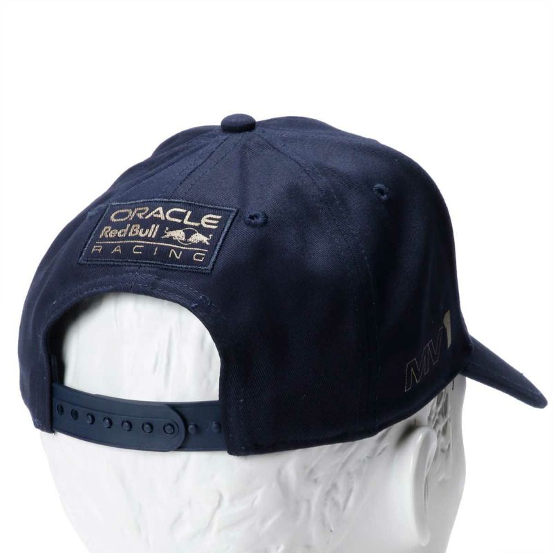 Red Bull Racing｜レッドブルレーシング チーム マックス・フェルスタッペン ウィナーズ キャップ 2022｜帽子｜ネイビー｜着用