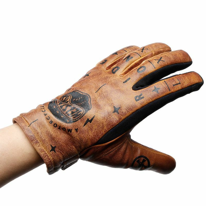 helstons｜カスタム ウィンターグローブ ”ヘルメット”｜ウィンター｜ブラウン｜モデル着用