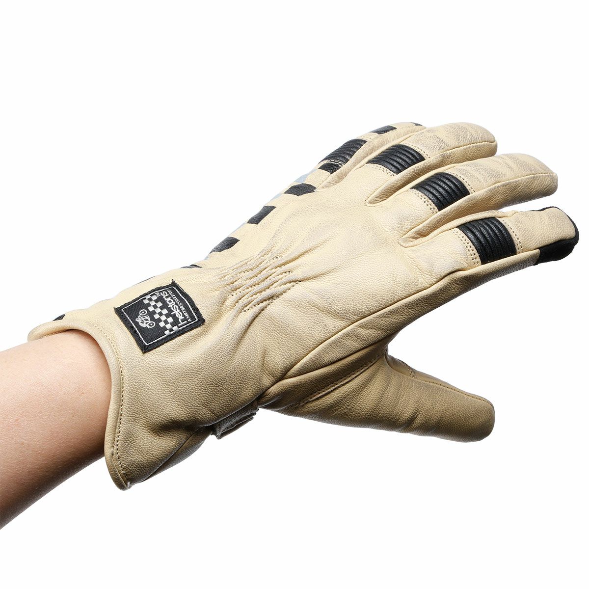 helstons｜スティーブ ウィンターグローブ｜ウィンター｜ベージュ｜モデル着用