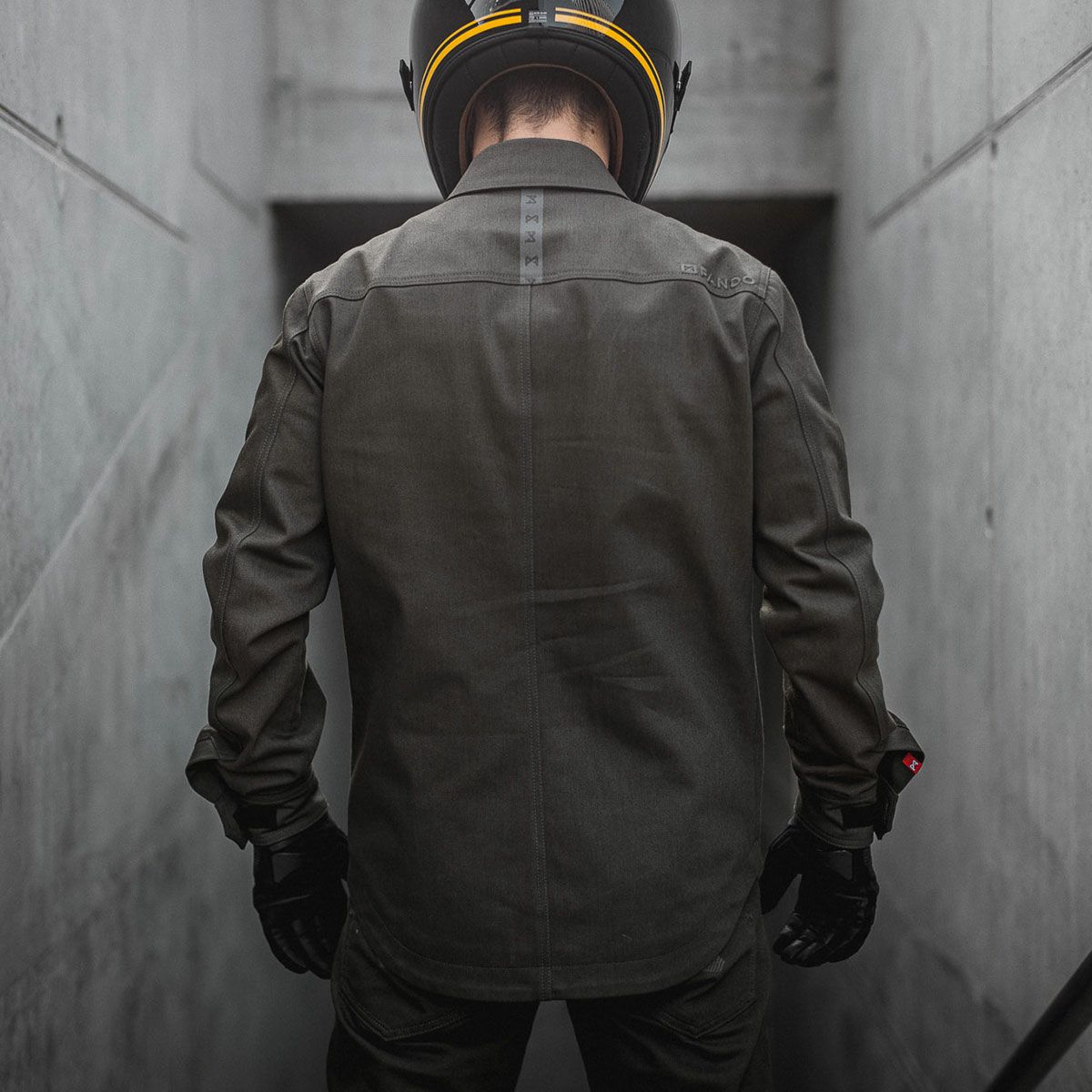 PANDO MOTO｜カポ コア 02｜ファブリック｜カーキ｜モデル着用