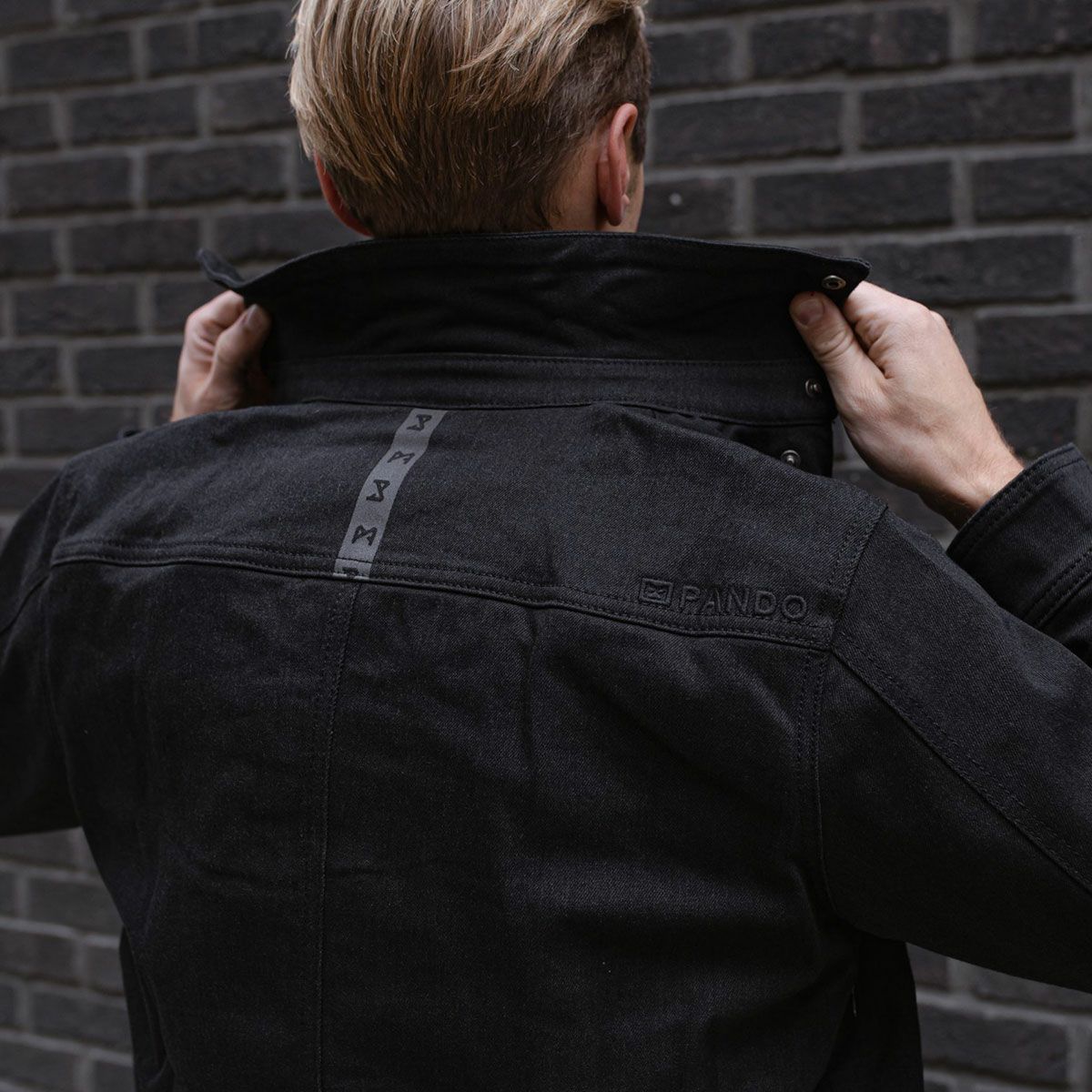 PANDO MOTO｜カポ コア 03｜ファブリック｜ブラック｜モデル着用