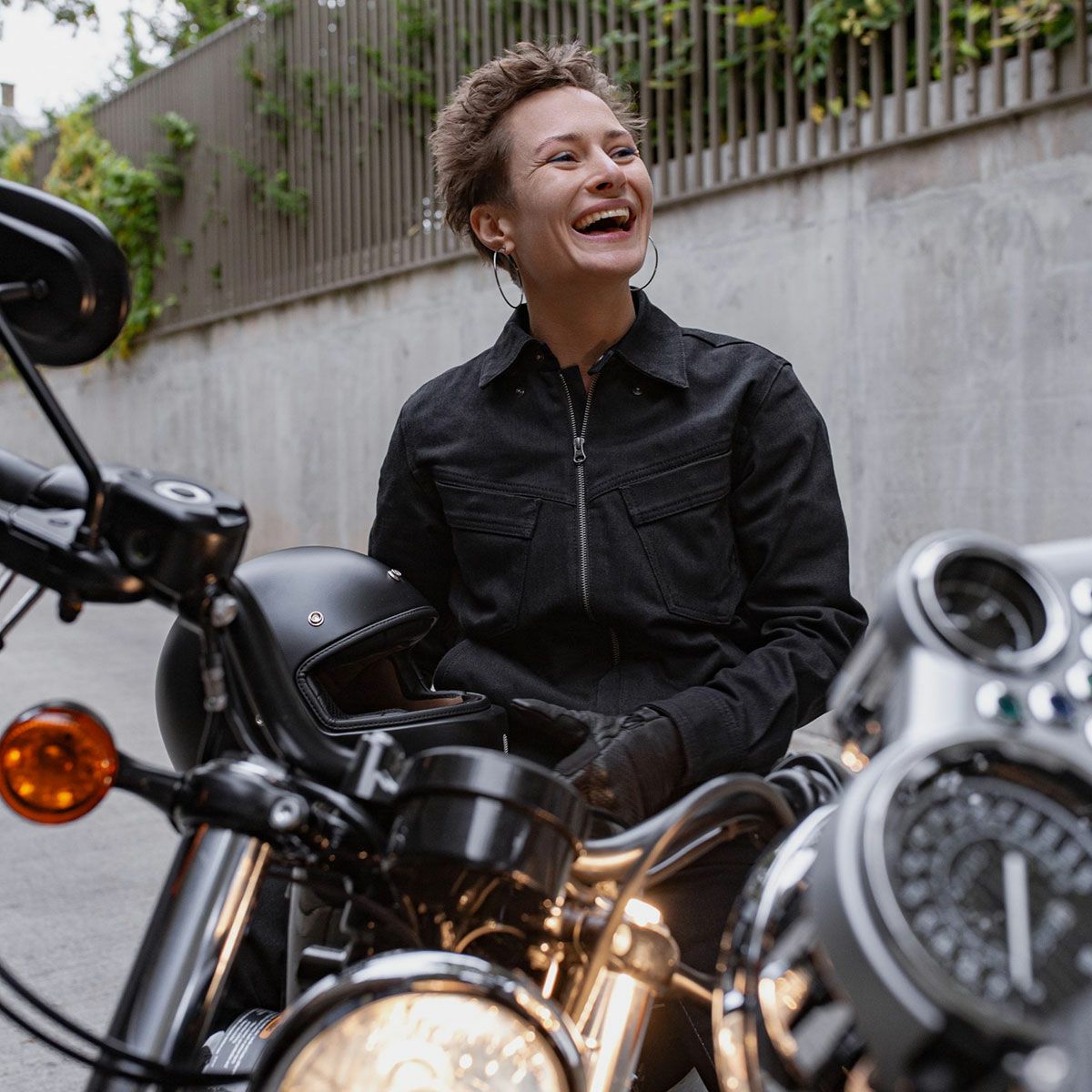 PANDO MOTO｜カポ コア 03｜ファブリック｜ブラック｜モデル着用