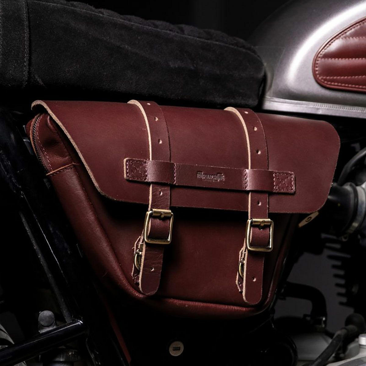 Trip Machine｜ウィングマン サイド パネル｜サイドバッグ｜チェリーレッド｜使用イメージ