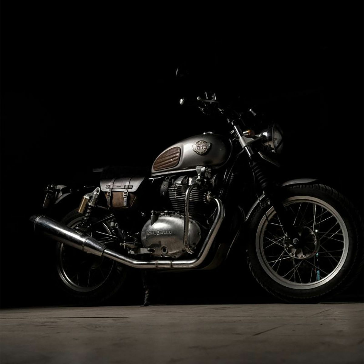 Trip Machine｜ウィングマン サイド パネル｜サイドバッグ｜タバコ｜使用イメージ