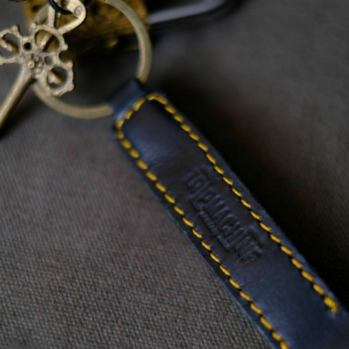 Trip Machine｜クラシック キーリング｜キーホルダー｜ブラック