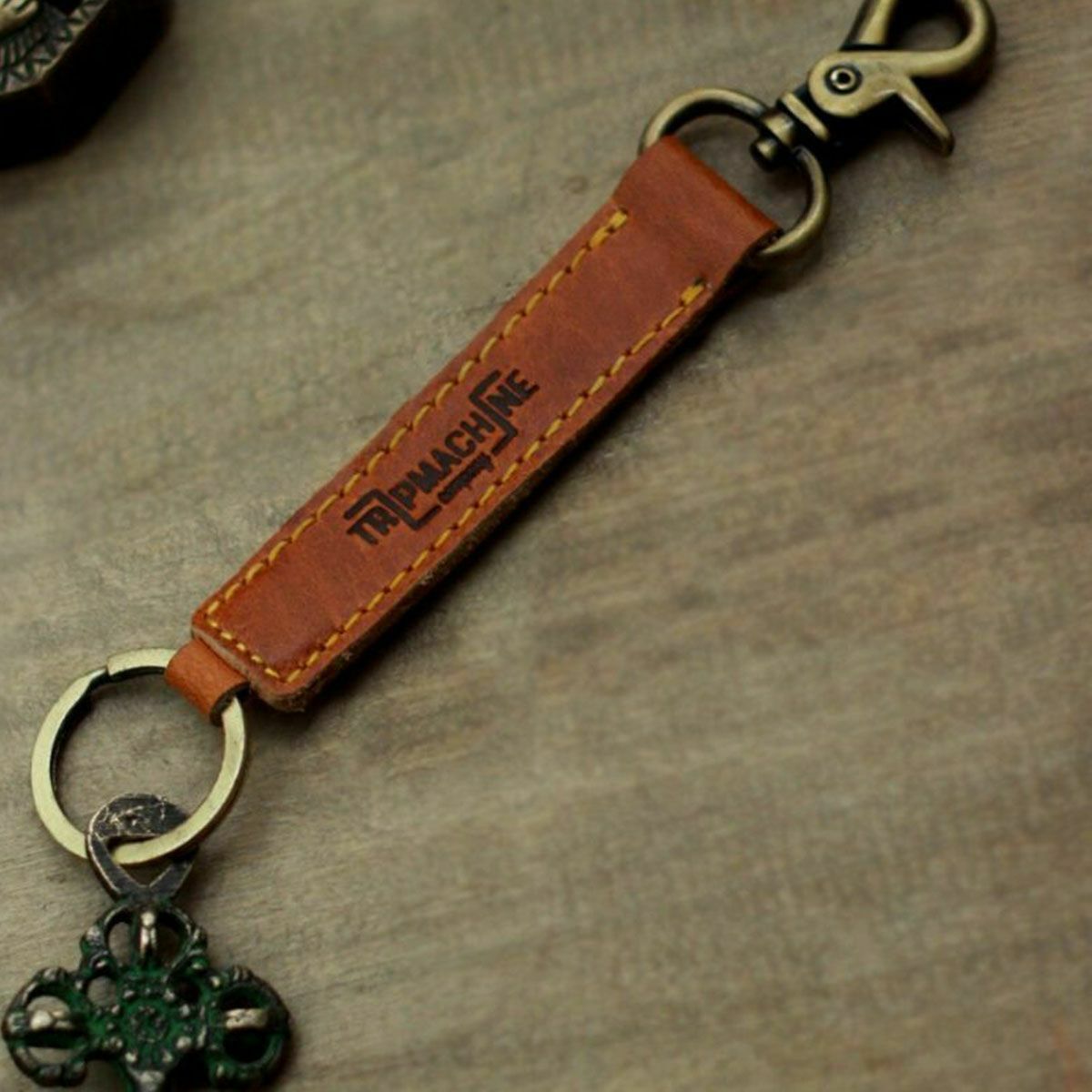 Trip Machine｜クラシック キーリング｜キーホルダー｜ヴィンテージタン