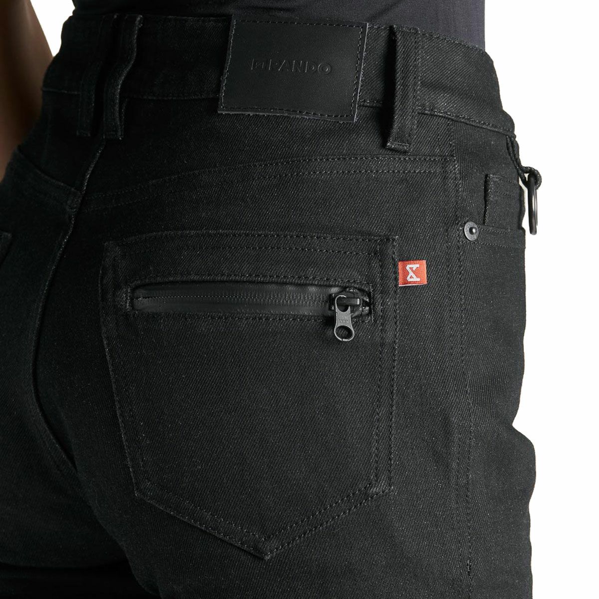 PANDO MOTO｜キッサキ Arm 01｜デニム｜モデル着用