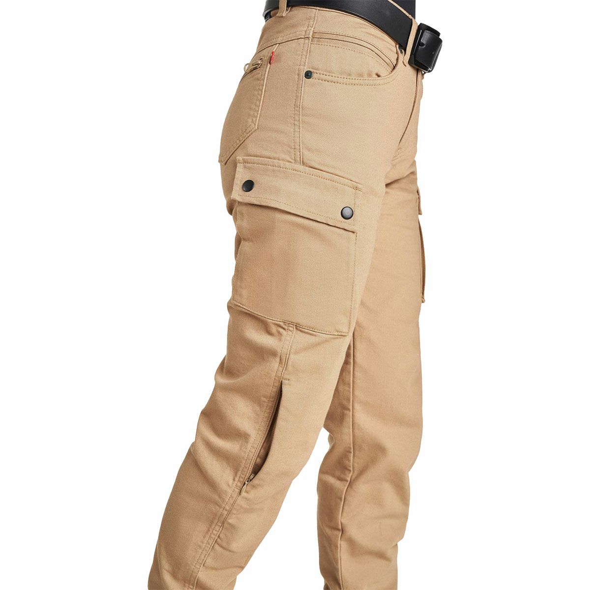 PANDO MOTO｜ミラ カーゴ ベージュ｜チノ・カーゴ｜サンド｜モデル着用