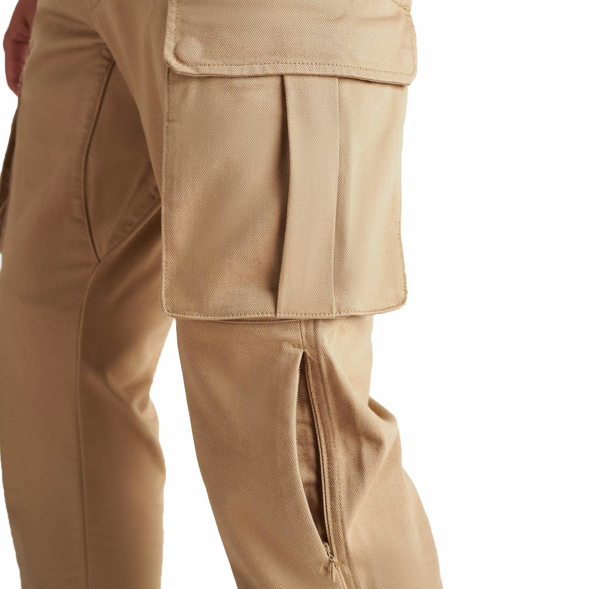 PANDO MOTO｜デザート カーゴ ベージュ｜チノ・カーゴ｜サンド｜モデル着用