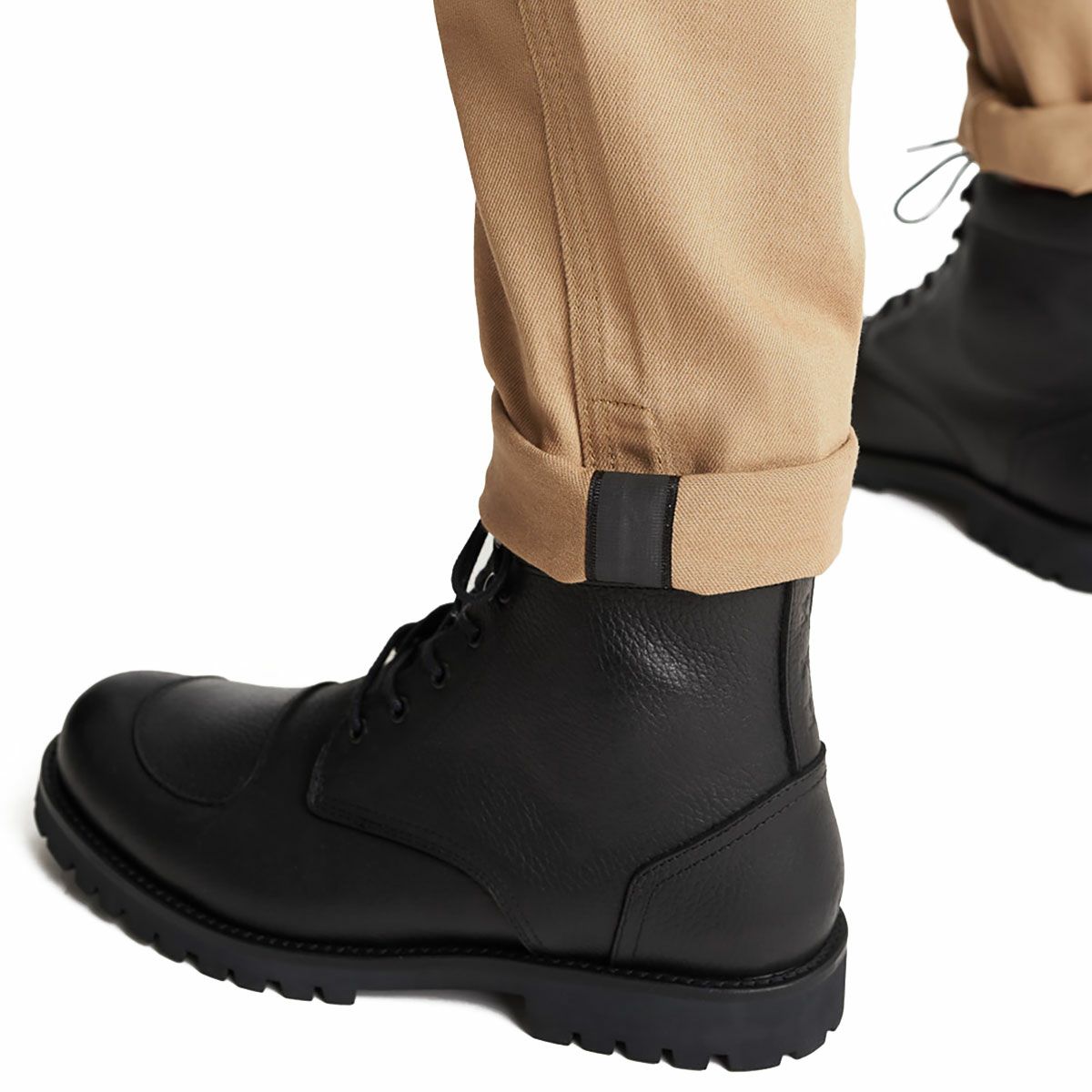 PANDO MOTO｜デザート カーゴ ベージュ｜チノ・カーゴ｜サンド｜モデル着用