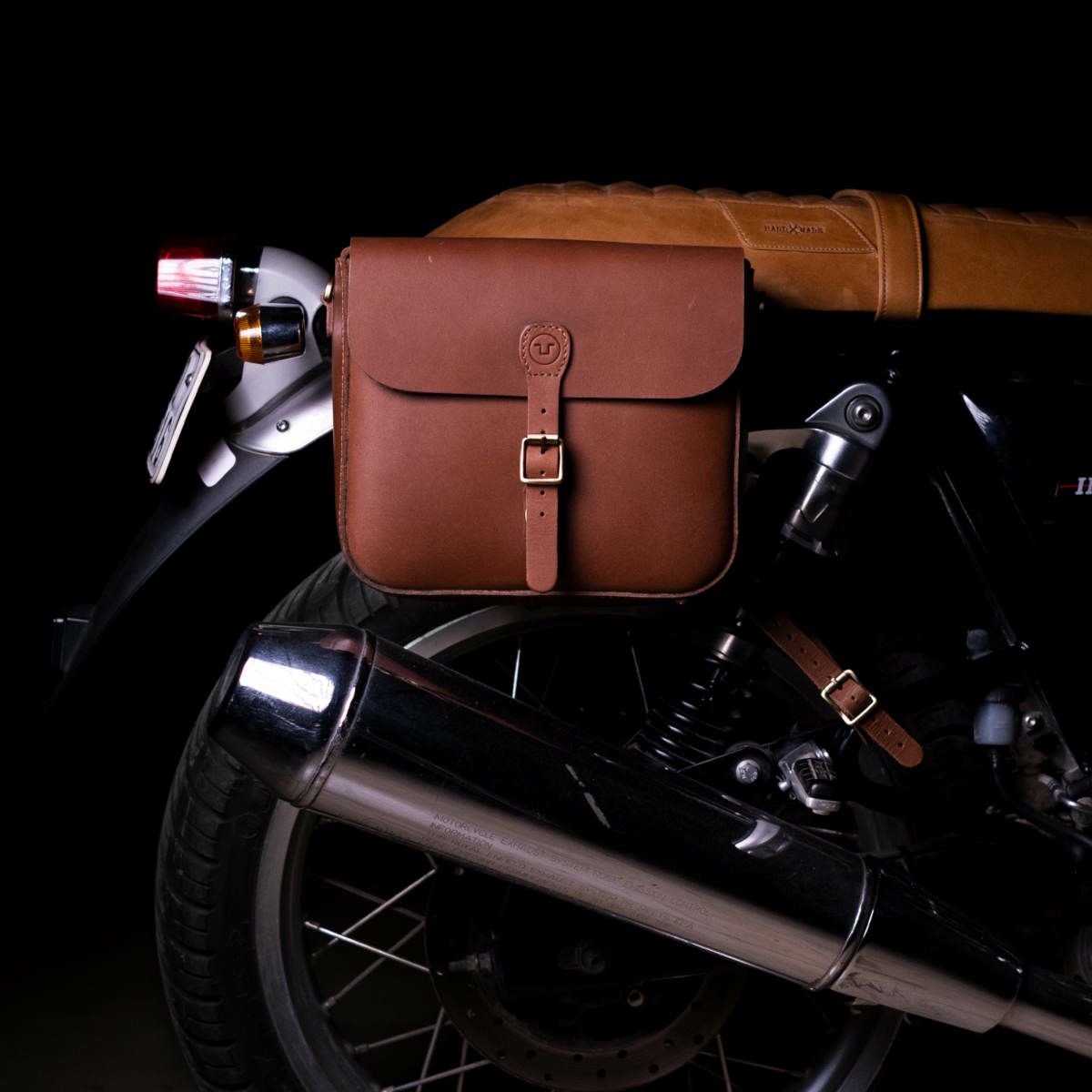 Trip Machine｜クラシック パニア｜ショルダー｜コニャック｜使用イメージ