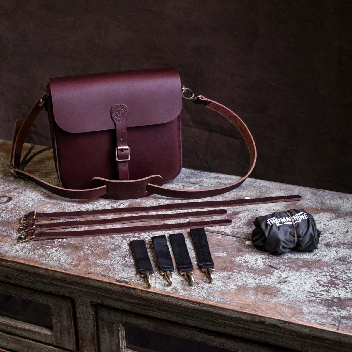 Trip Machine｜クラシック パニア｜ショルダー｜チェリーレッド｜使用イメージ