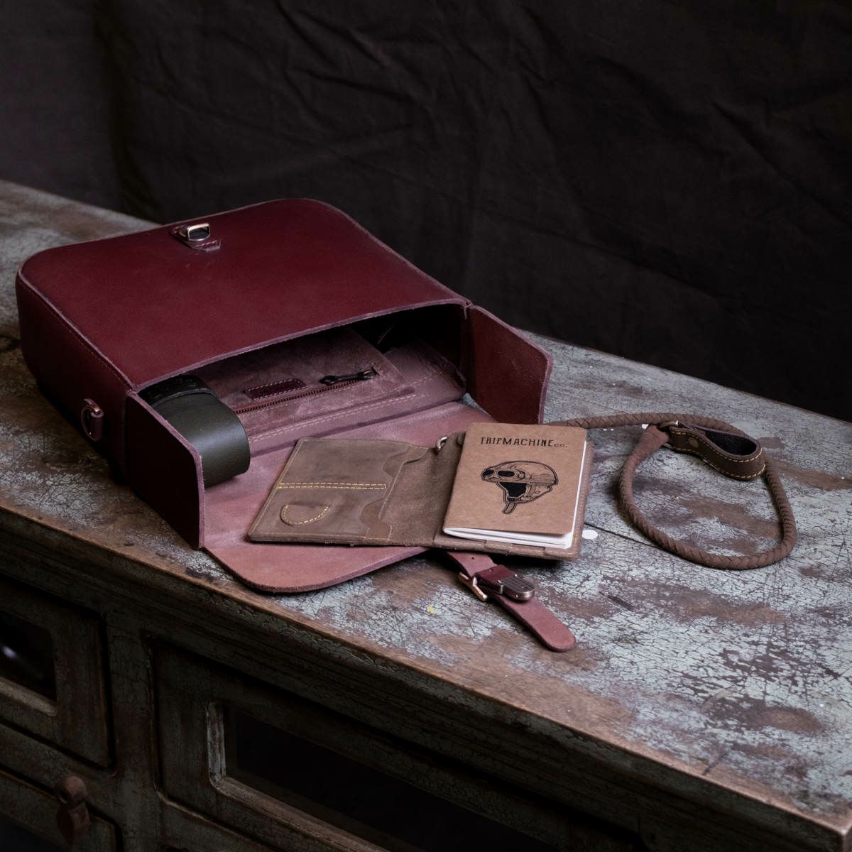 Trip Machine｜クラシック パニア｜ショルダー｜チェリーレッド｜使用イメージ