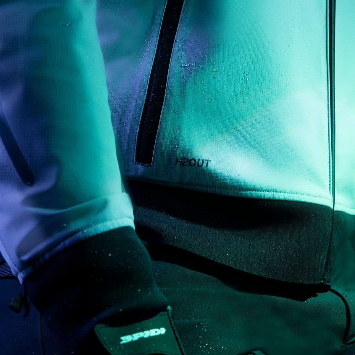 SPIDI｜フーディ シェル｜ファブリック｜ジンク｜モデル着用