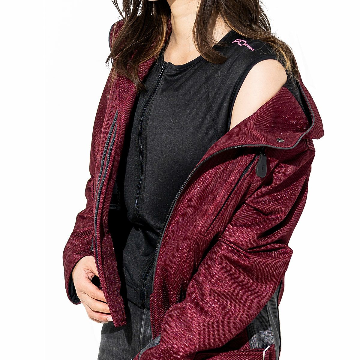 POi DESIGNS｜ウーマン ガード インナー ベスト CE｜アンダーウェア｜ブラック｜モデル着用