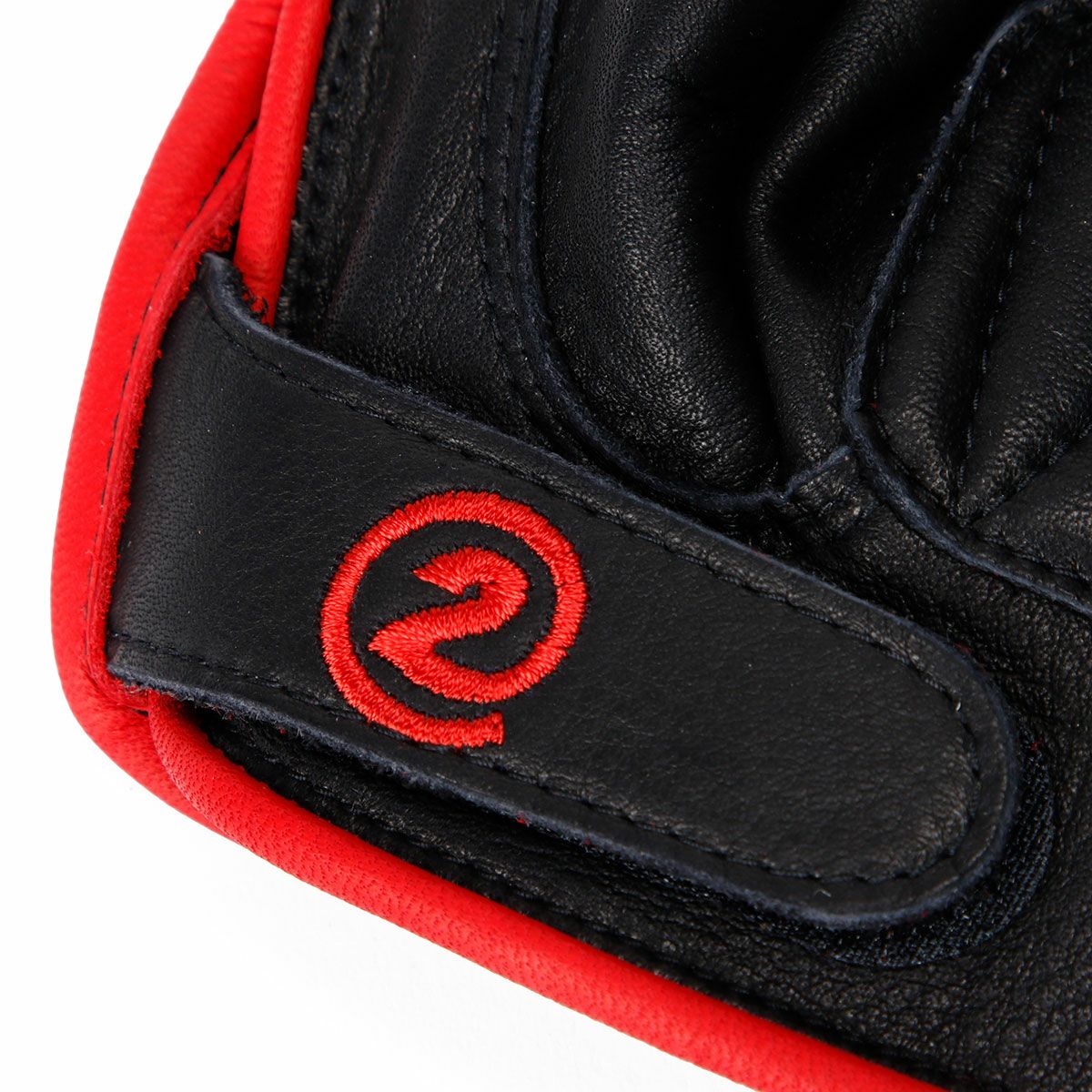 SHINICHIRO ARAKAWA｜アルピ リカモ｜3シーズン｜ブラック×レッド