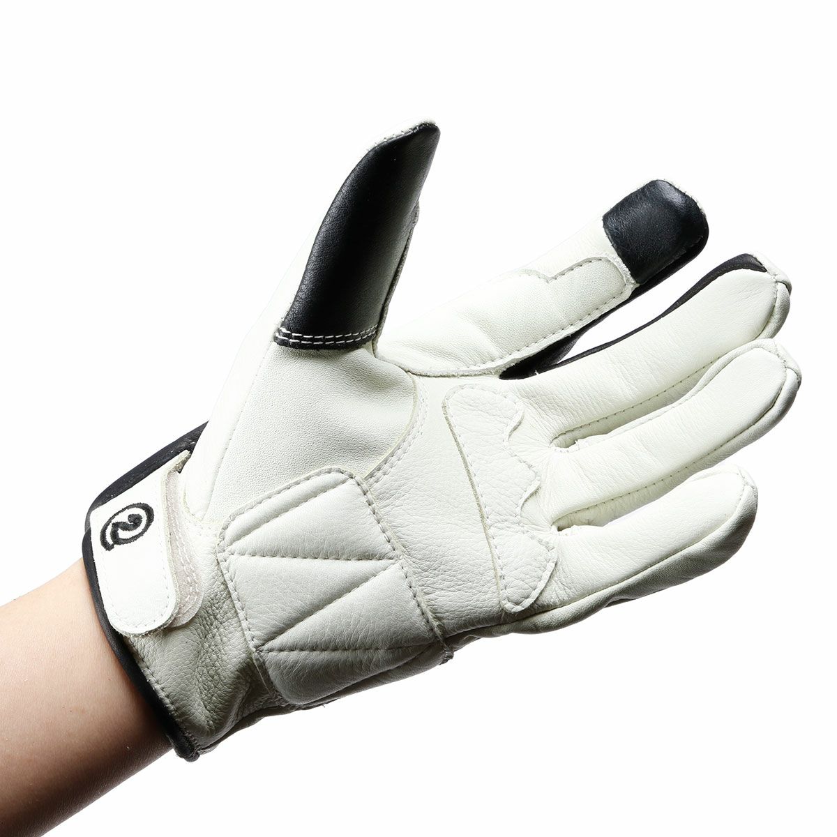 SHINICHIRO ARAKAWA｜アルピ リカモ｜3シーズン｜アイボリー×ブラック｜モデル着用