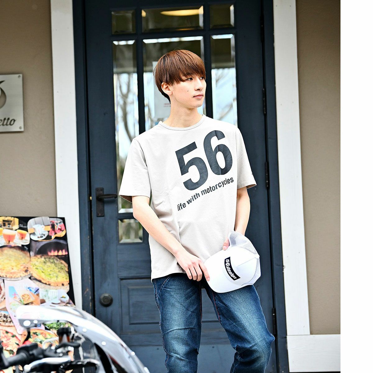 56design｜トリミング Tシャツ｜グレー×ブラック｜モデル着用