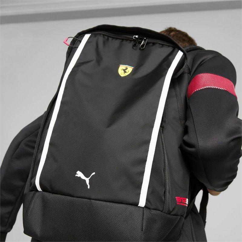 Ferrari｜スクーデリア フェラーリ レース バックパック｜バッグ｜ブラック｜モデル着用