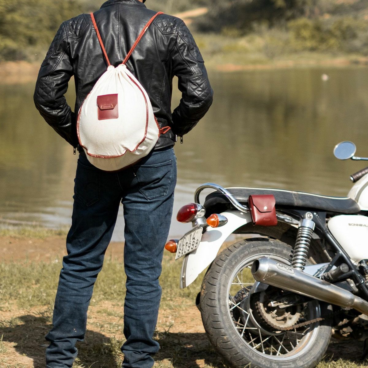 Trip Machine｜トゥルーパー ヘルメット バッグ｜その他バッグ｜チェリーレッド｜使用イメージ