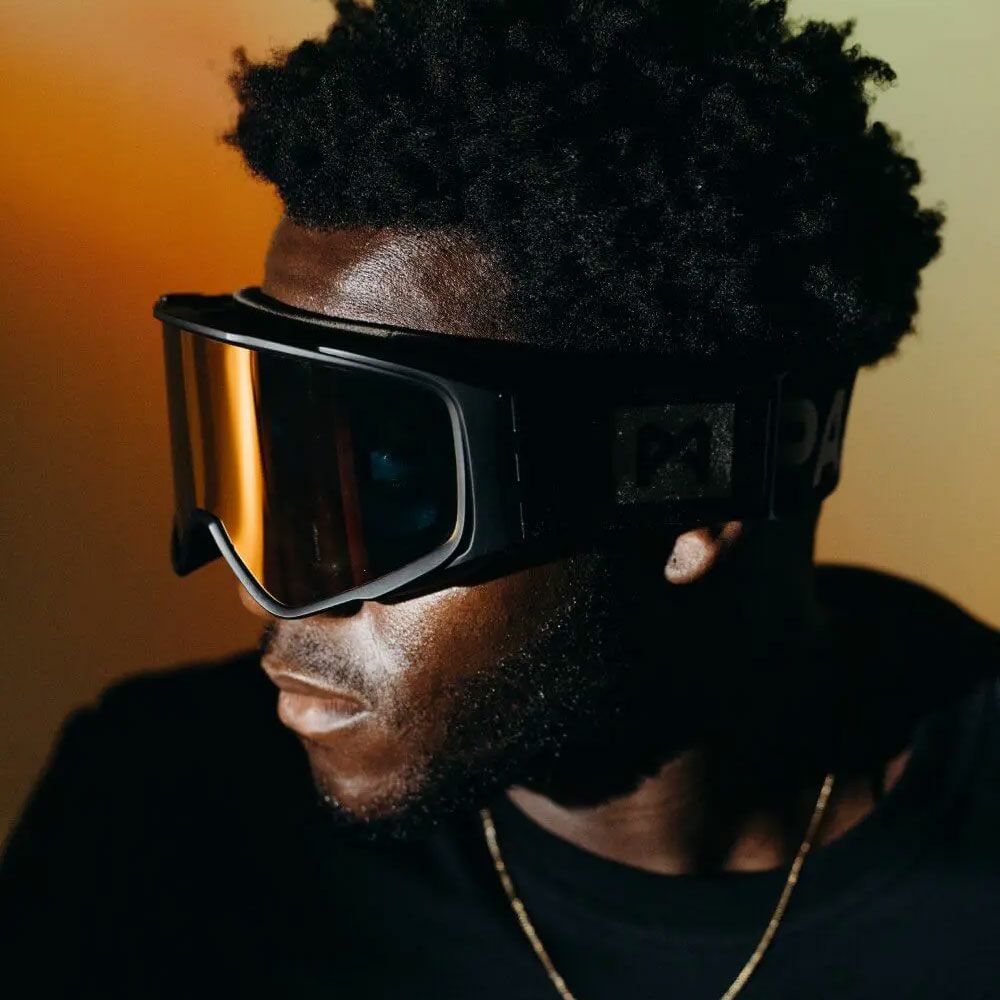 PANDO MOTO｜パンド ゴーグル｜レッド｜モデル着用