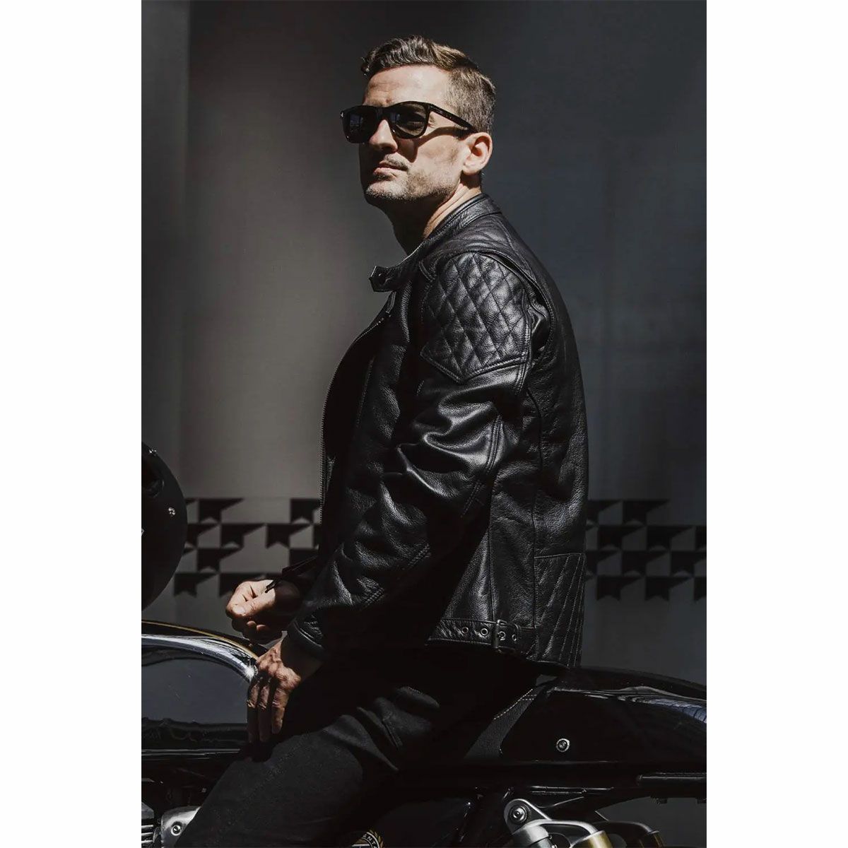 PANDO MOTO｜ツイン レザー ジャケット｜ブラック｜モデル着用