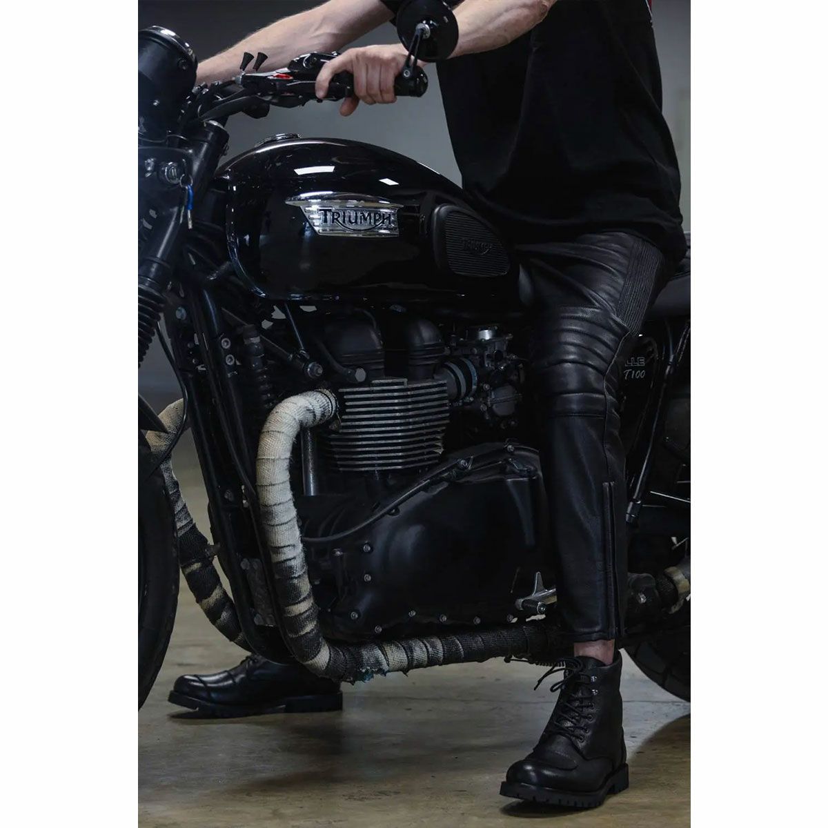 PANDO MOTO｜カタナ スリム｜レザー｜ブラック｜モデル着用