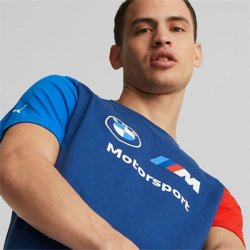 BMW PUMA｜BMW MMS ESS ロゴ Tシャツ｜ダークブルー｜モデル着用