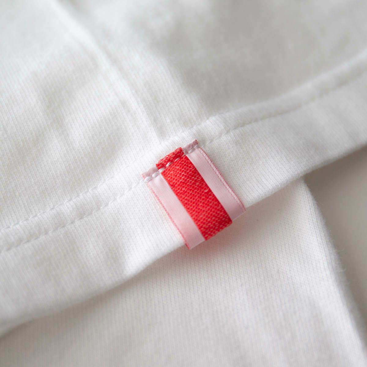 土屋圭市｜刻石流水 Tシャツ｜ホワイト