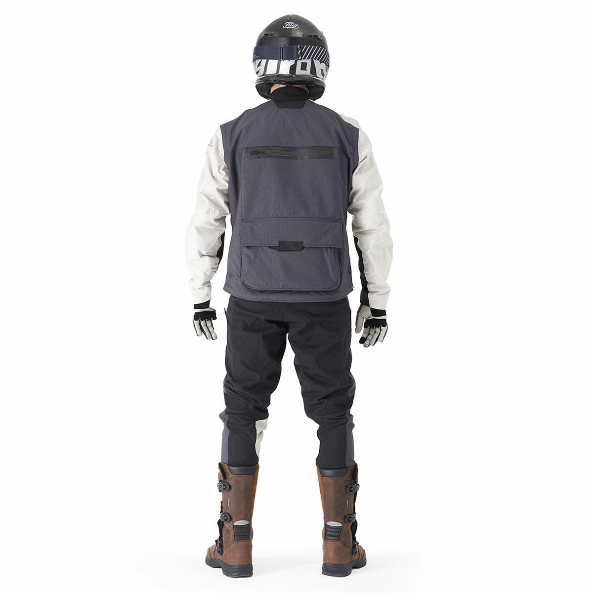 Fuel Motorcycles｜エンデュレージ ジャケット｜ファブリック｜ダークグレー｜着用