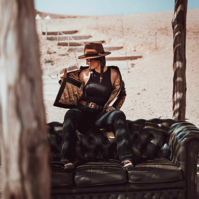 WILDUST｜スター ＆ ストライプ レザー ジャケット｜レザー｜カーキ｜モデル着用